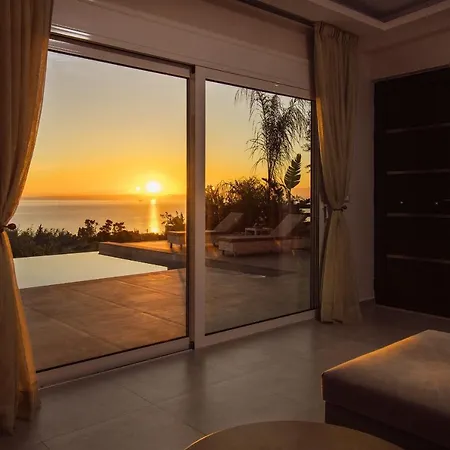 Aparthotel Casaelia *
